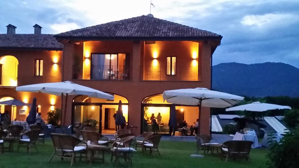 Equirelais Hotel Lomnago Exterior foto