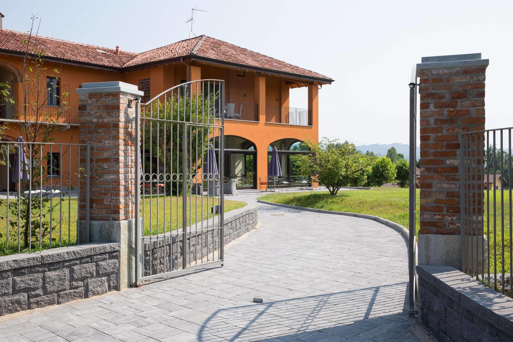 Equirelais Hotel Lomnago Exterior foto